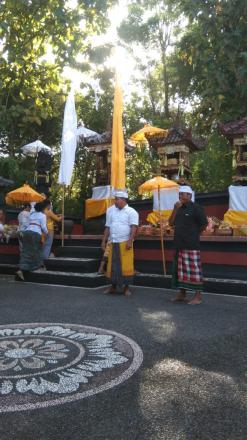 Persembahyangan Perayaan Rahina Tumpek Wariga Di Desa Banyuseri